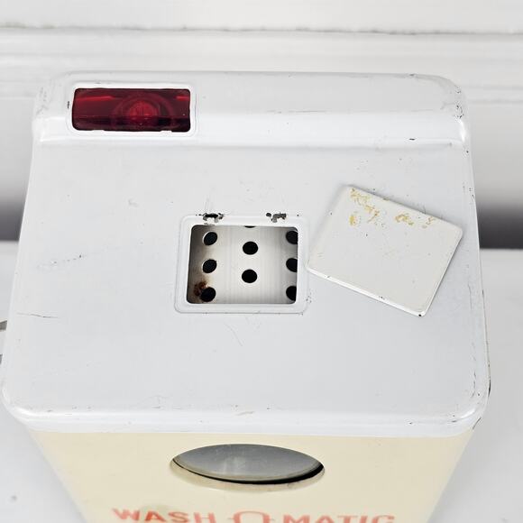 Vintage child's tin Wash O' Matic toy washing machine 6 x 4.5 x 3.75 - Picture 11 of 14